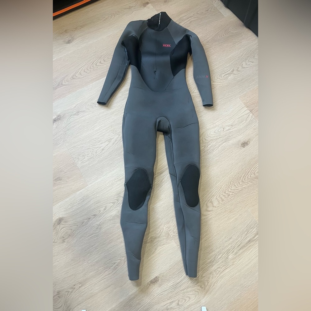 Women's Gray Wetsuit by Sola